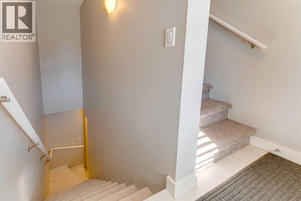 165 Evanscrest Gardens NW - 18