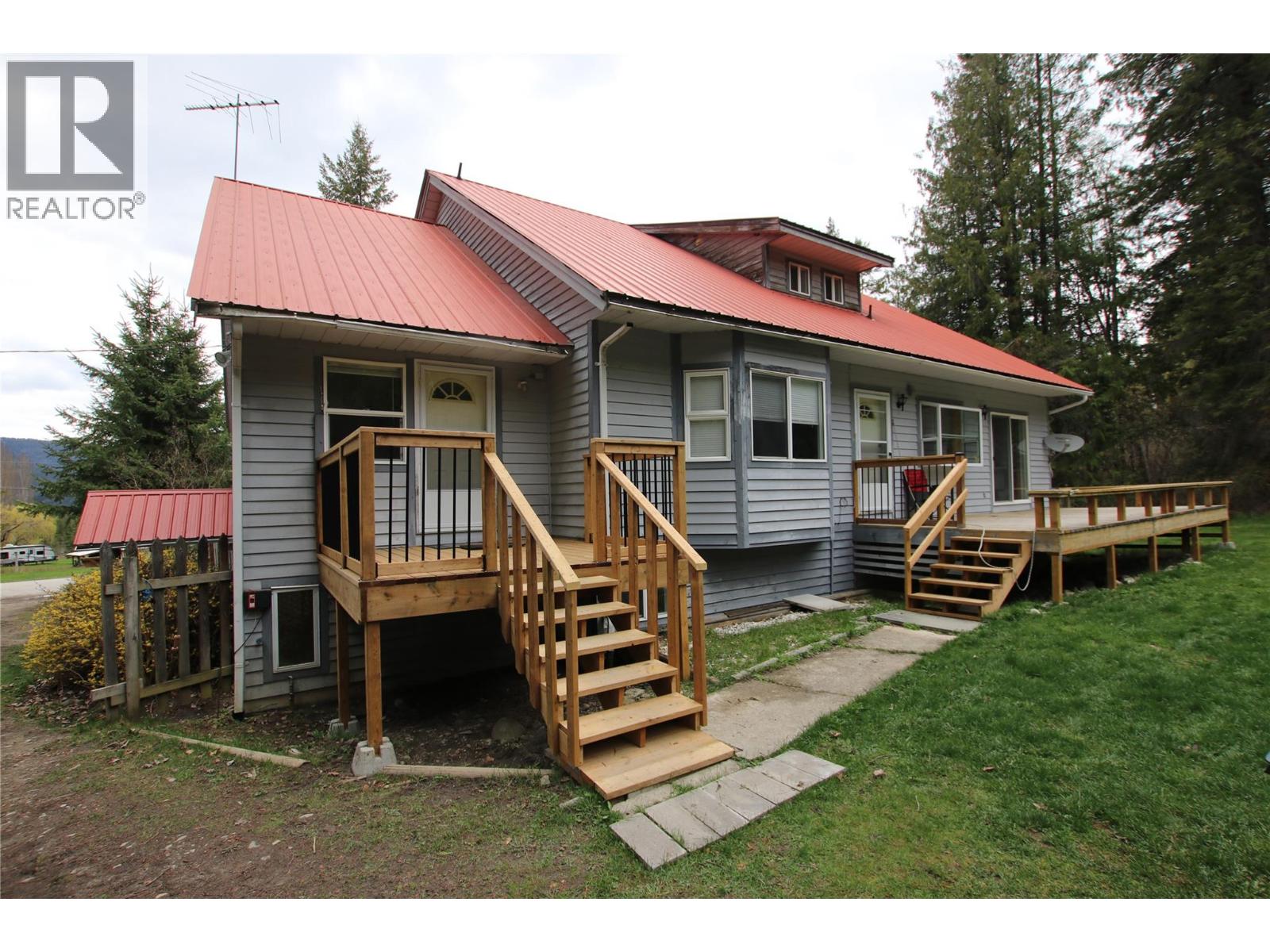 561 Willow Street - photo 2