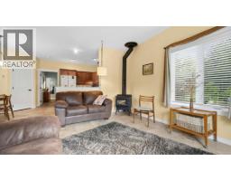 Bedroom - 427 Bayles Road, Nakusp, BC V0G1R1 Photo 11