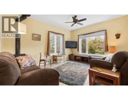 Bedroom - 427 Bayles Road, Nakusp, BC V0G1R1 Photo 10