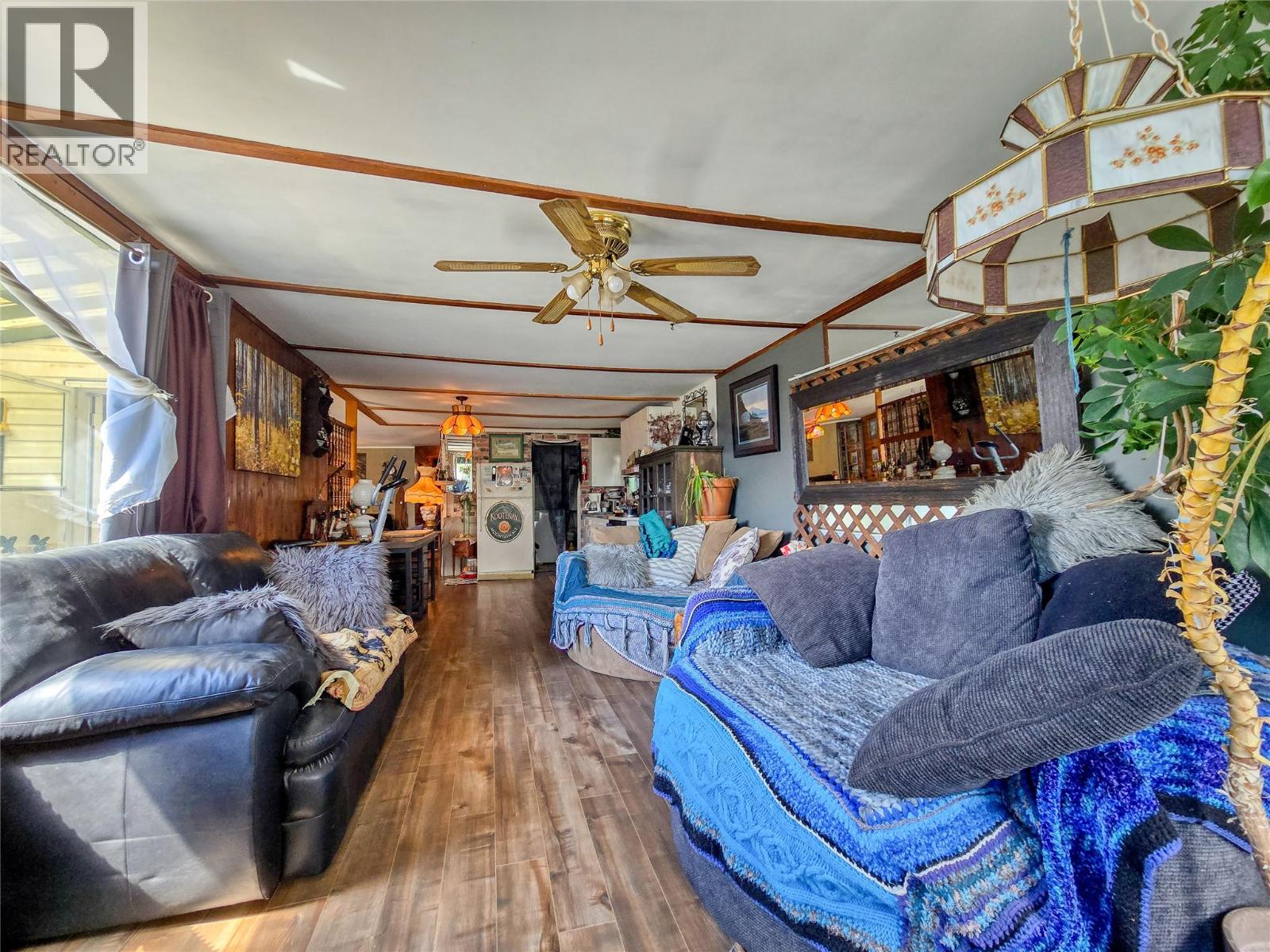 #28 8634 93/95 Highway - 19