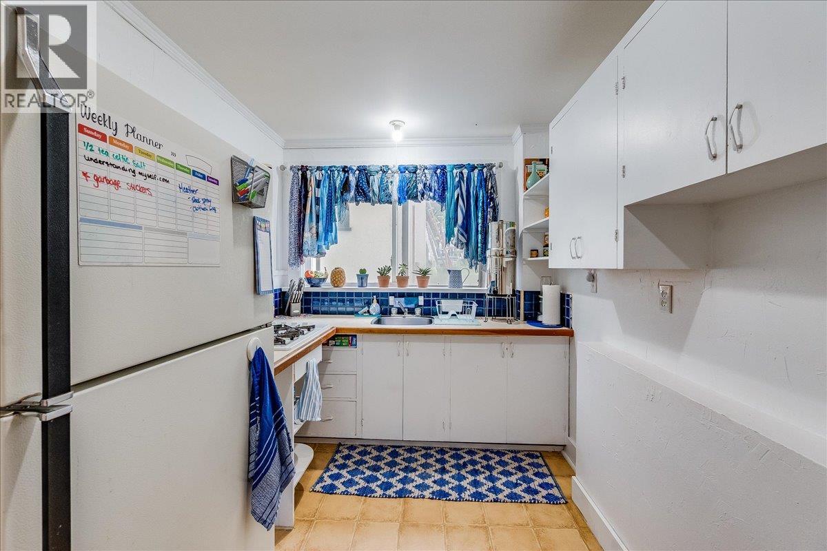 122 High Street - 36