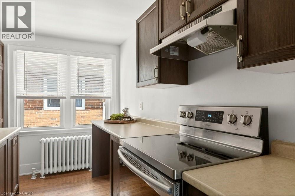 #7 21 MOUNTWOOD Avenue - 32