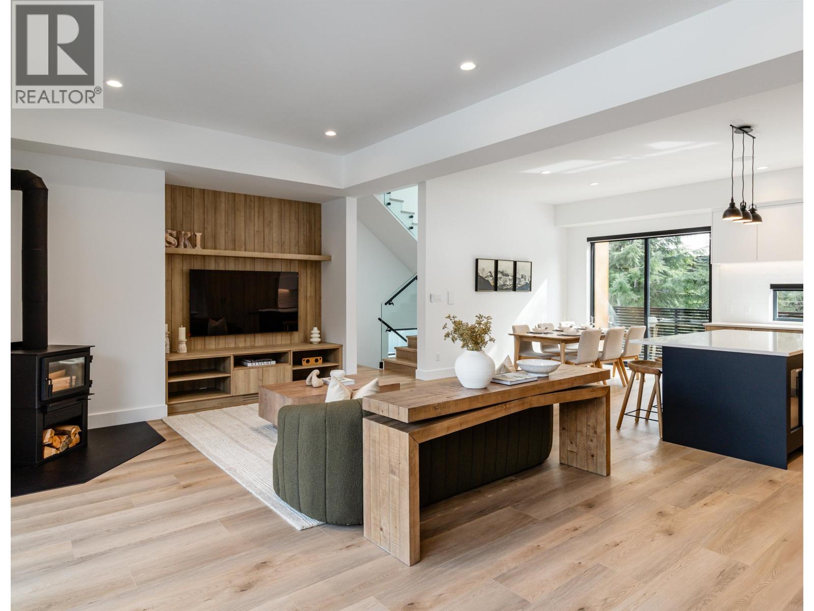 17 2077 GARIBALDI WAY, Whistler
