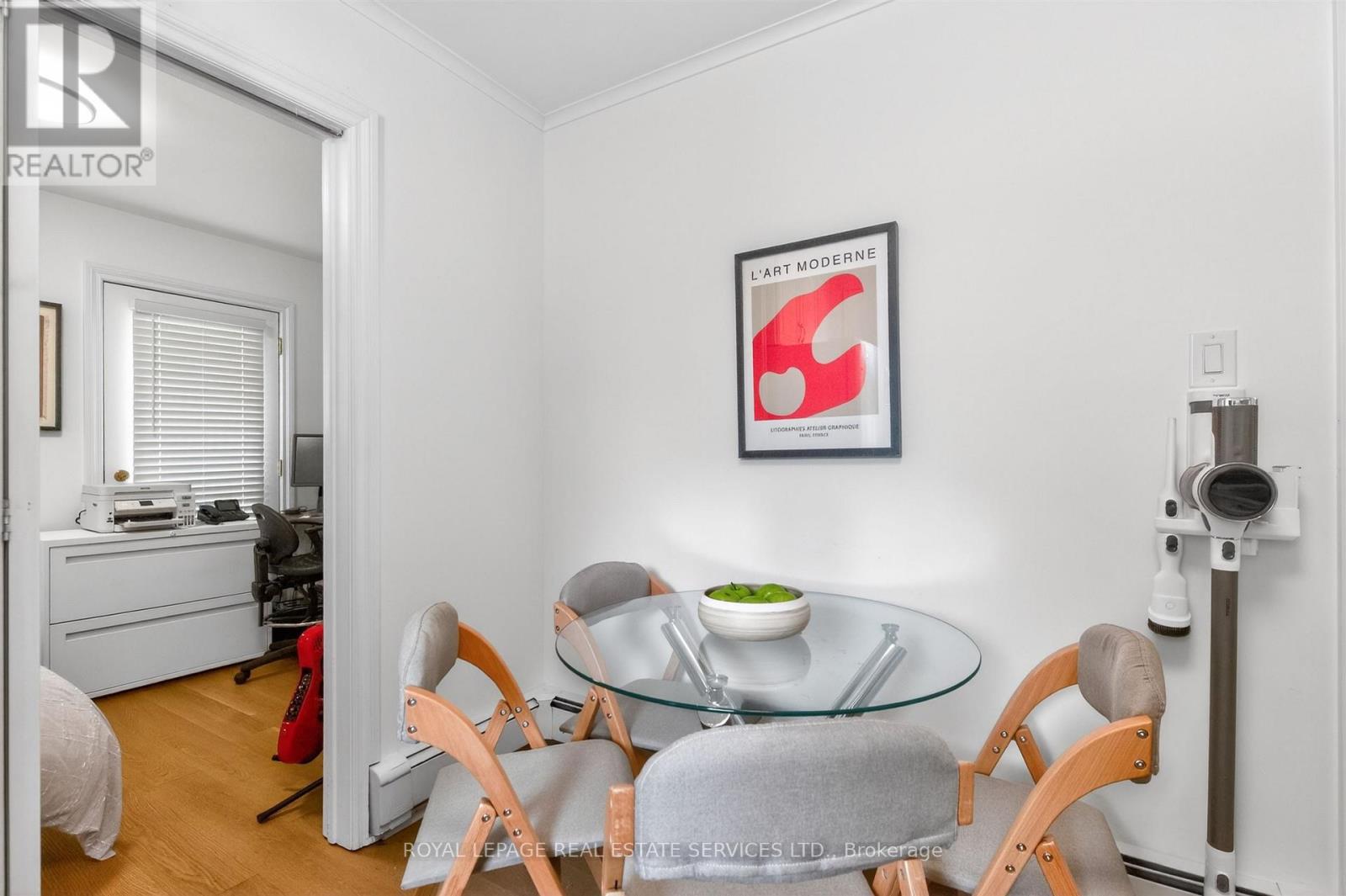 25 LORINDALE AVENUE - 21