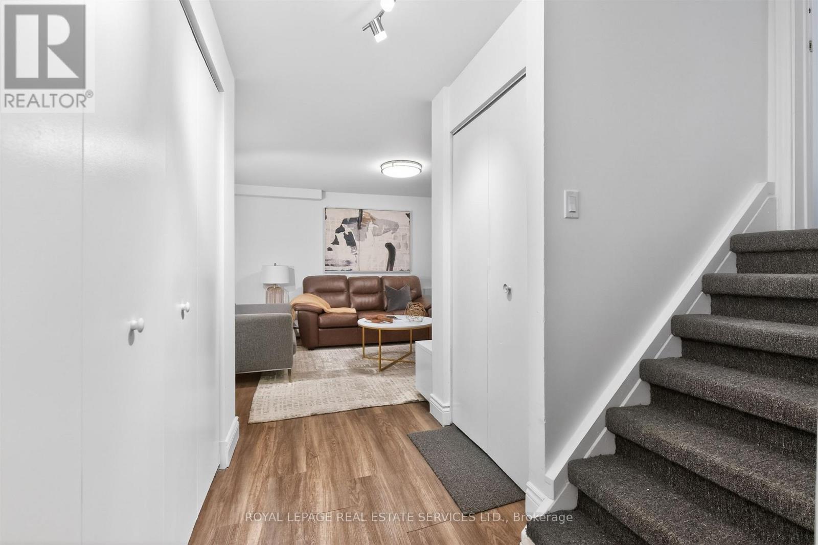 25 LORINDALE AVENUE - 25