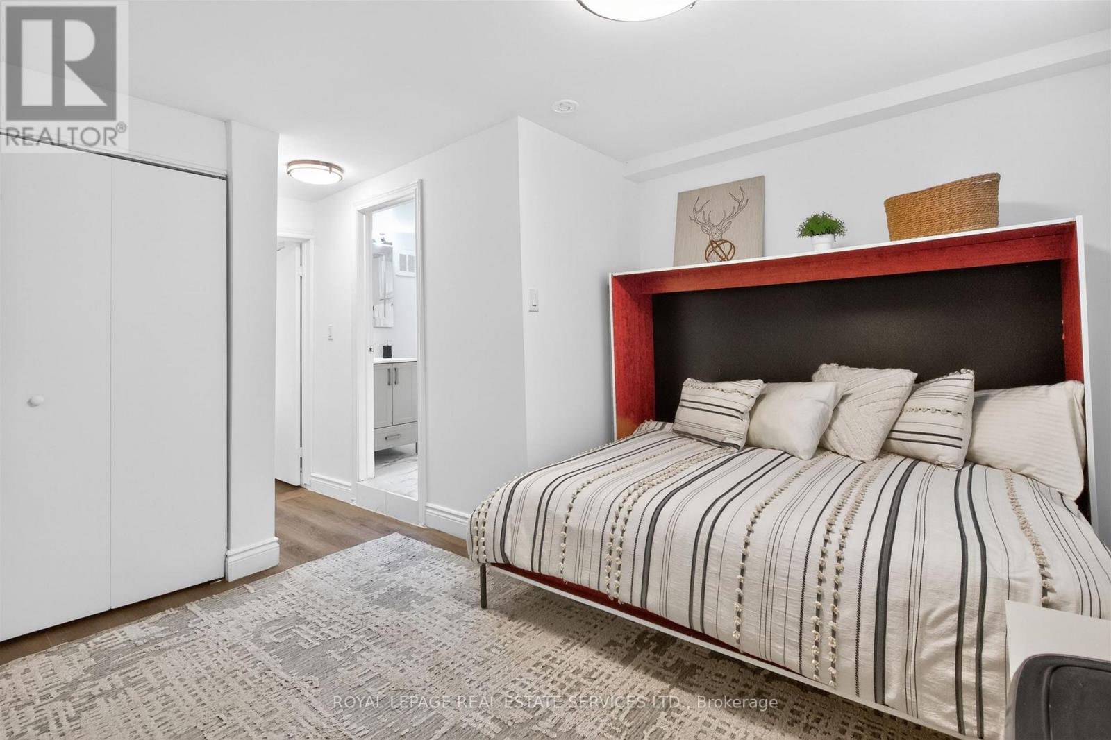 25 LORINDALE AVENUE - 33