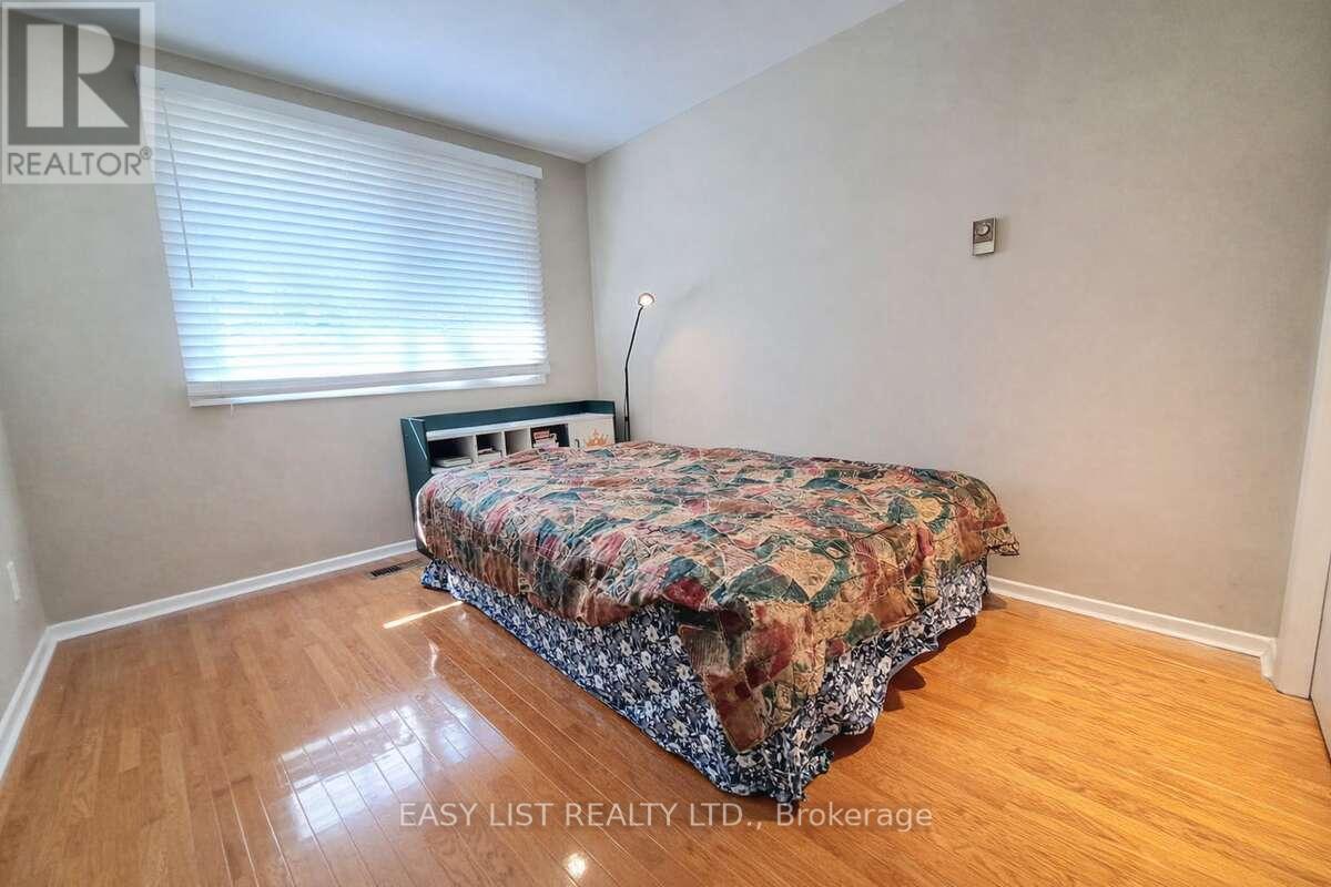 1035 OSHAWA BOULEVARD N - 13
