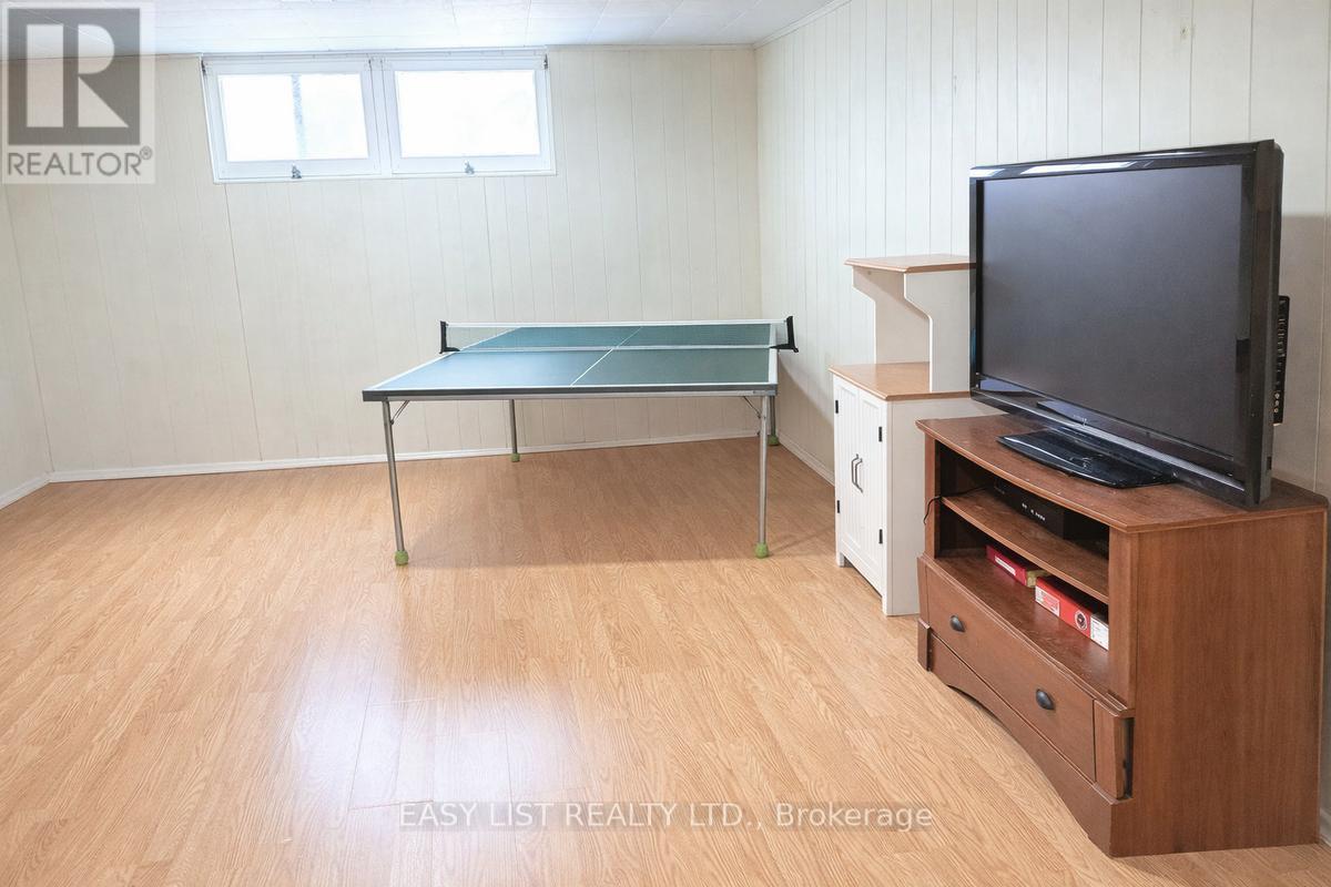 1035 OSHAWA BOULEVARD N - 17
