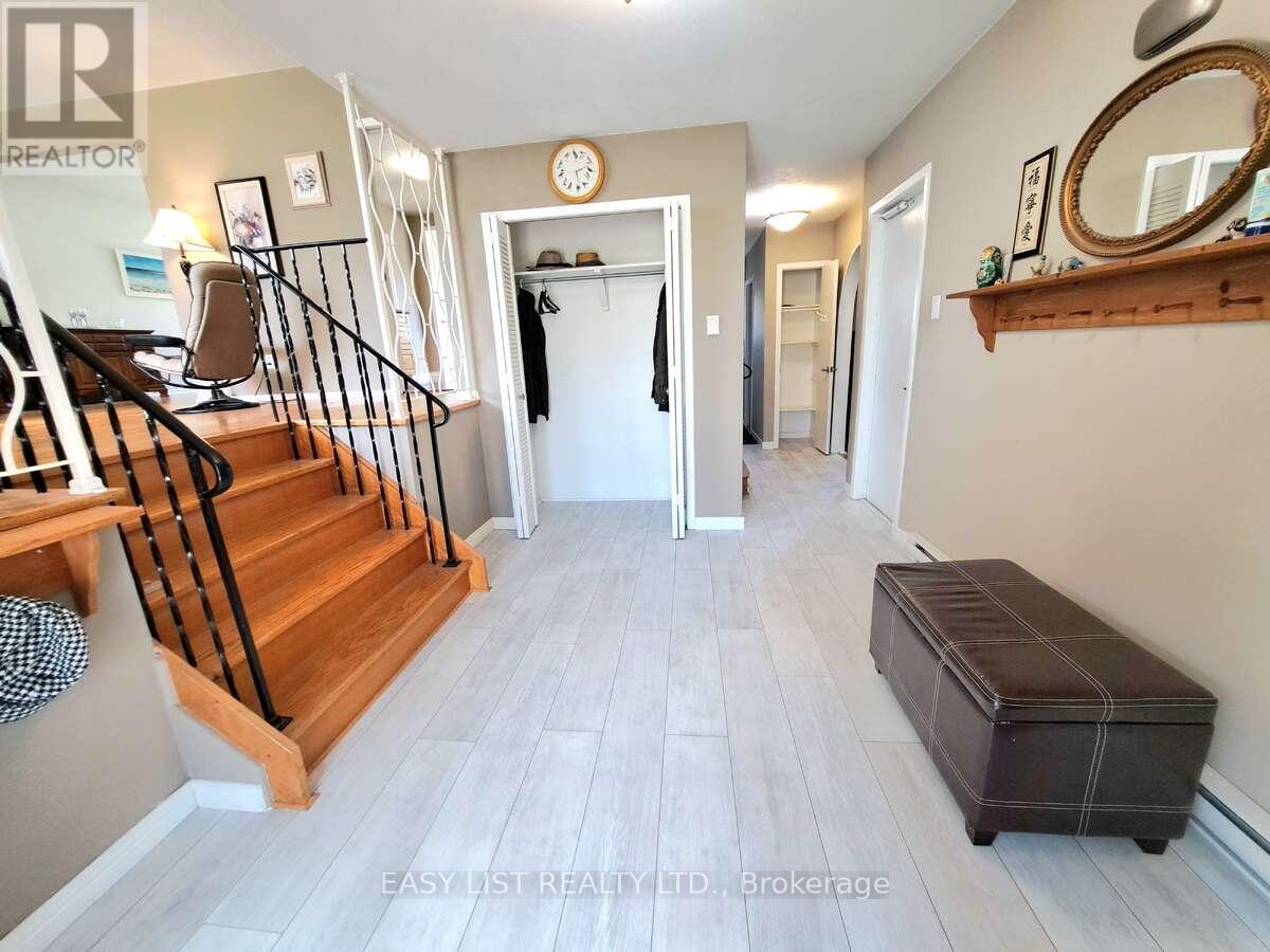 1035 OSHAWA BOULEVARD N - 3