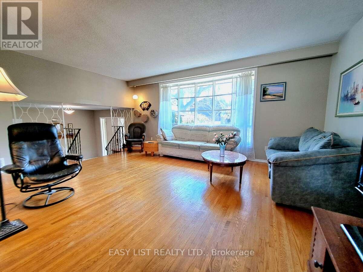 1035 OSHAWA BOULEVARD N - 5
