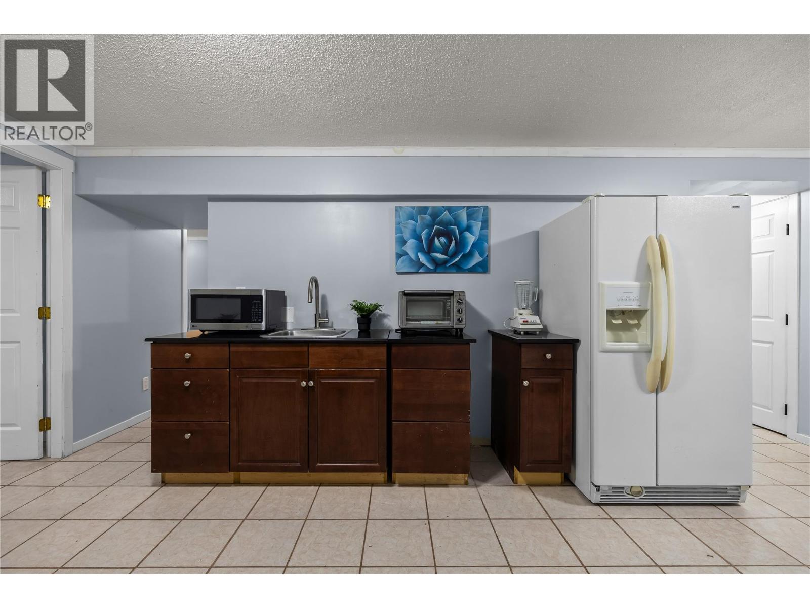730 Cupar Road - 15