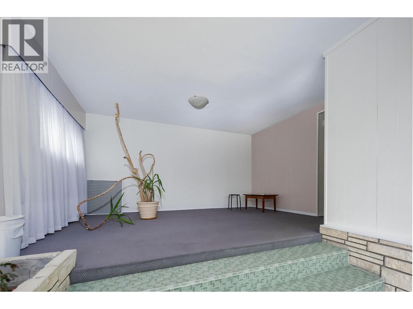 5353 HASTINGS STREET, Burnaby — photo 3