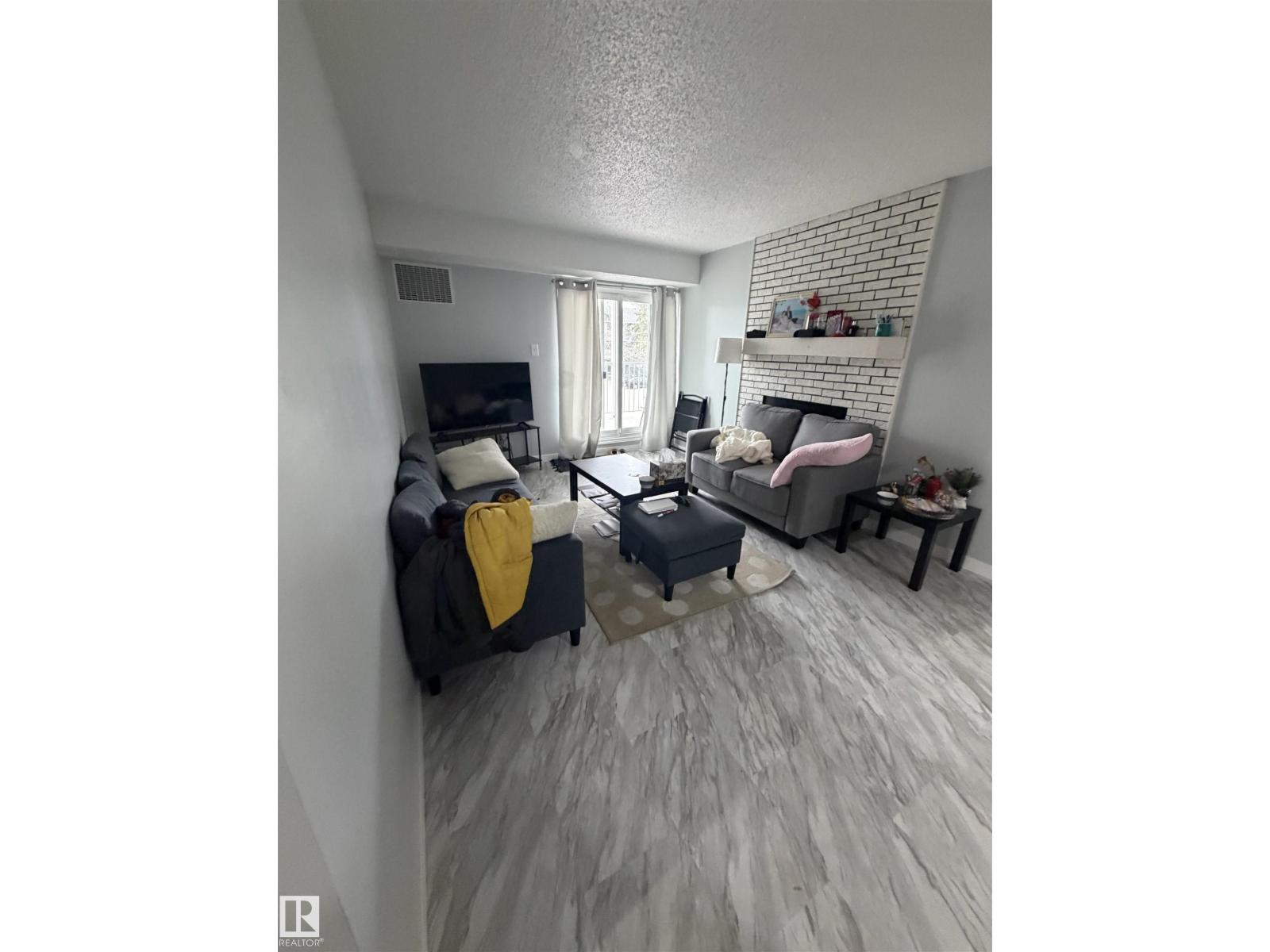 #205 10136 160 ST NW - 2