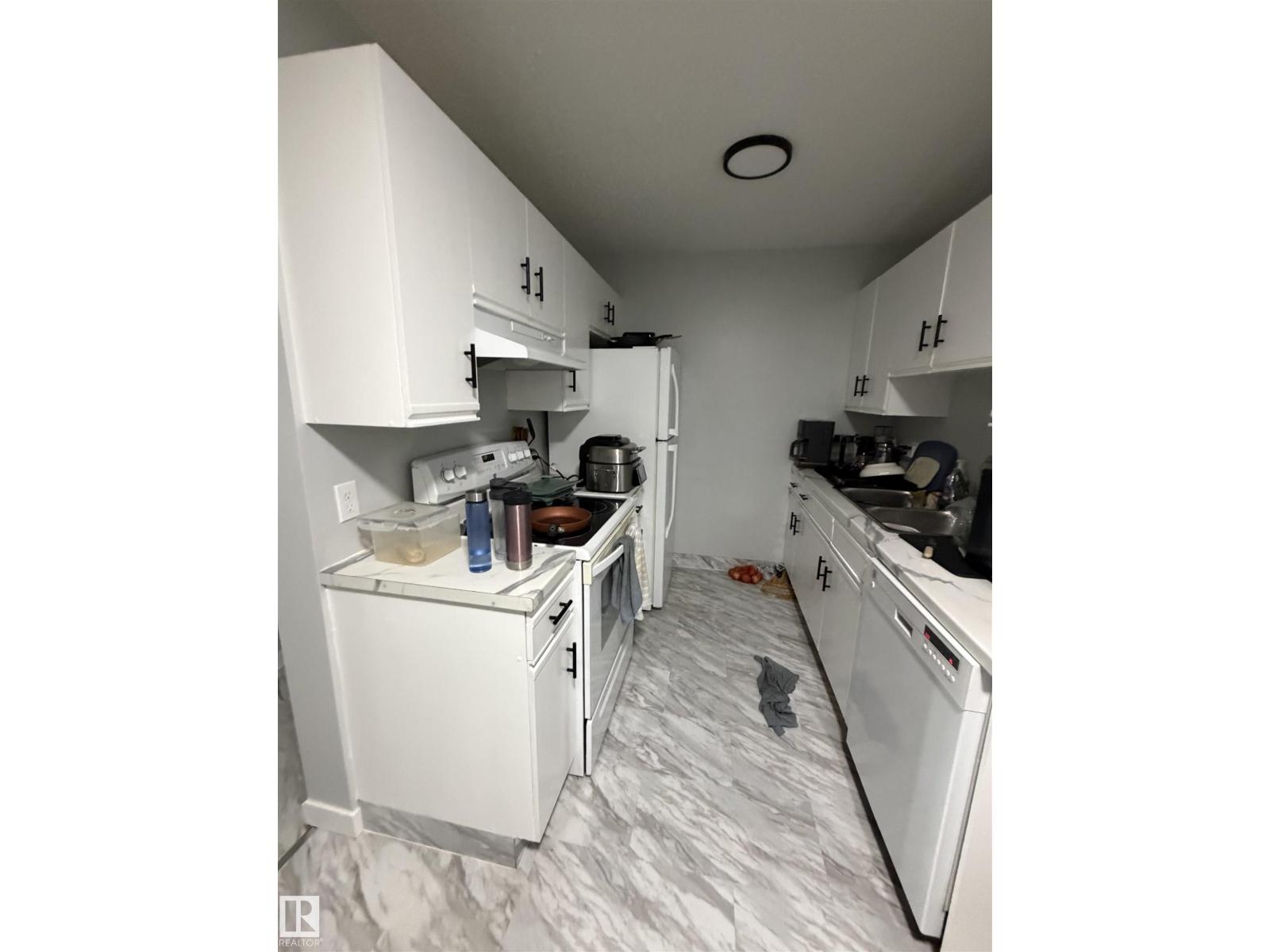 #205 10136 160 ST NW - 5