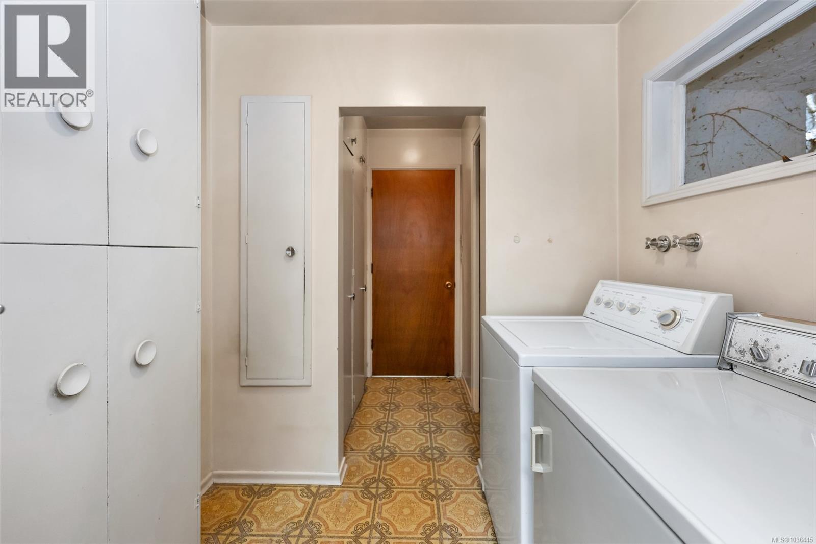 3564 James Hts - 28