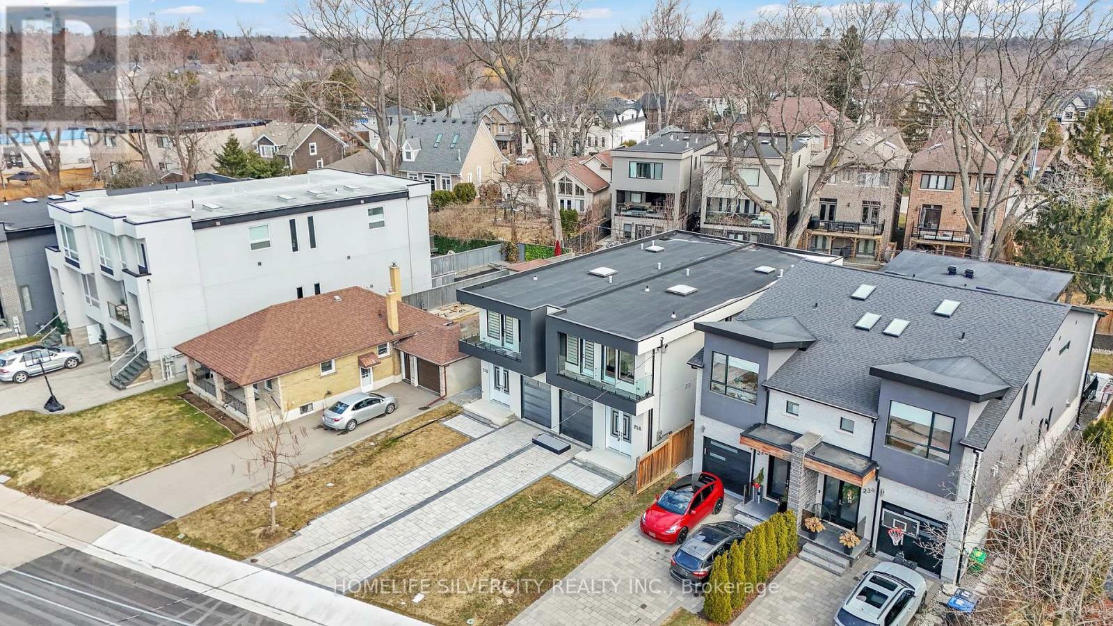 25A PINE AVENUE N - 3