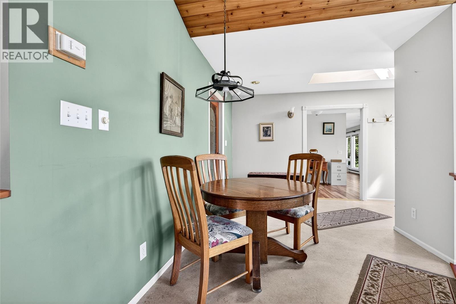 251 Price Rd - 9