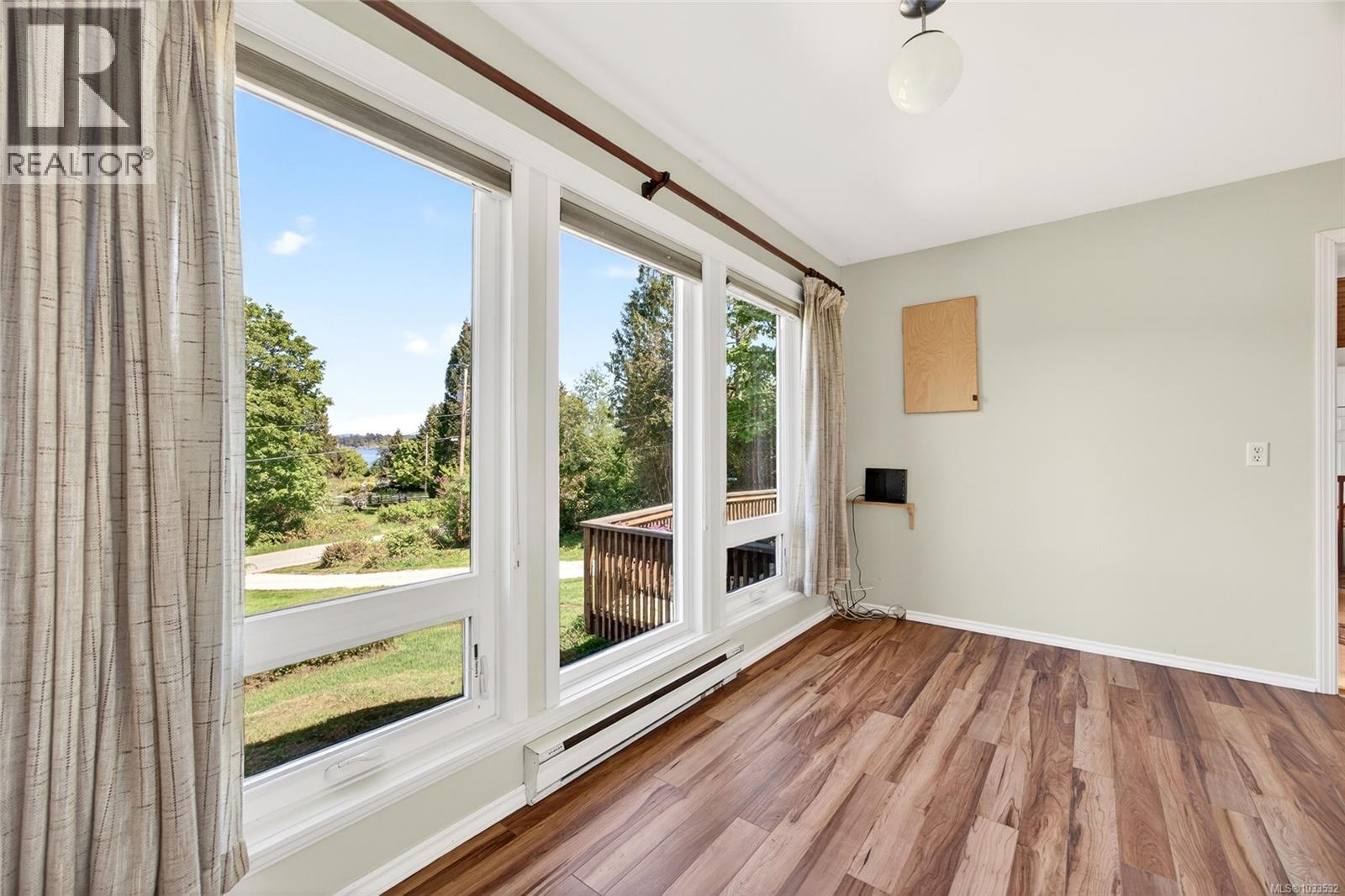 251 Price Rd - 17