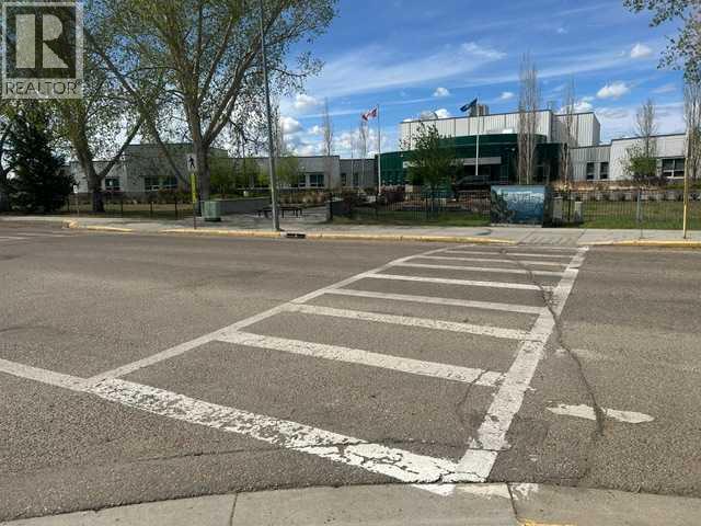 144 Upland Boulevard W — photo 6