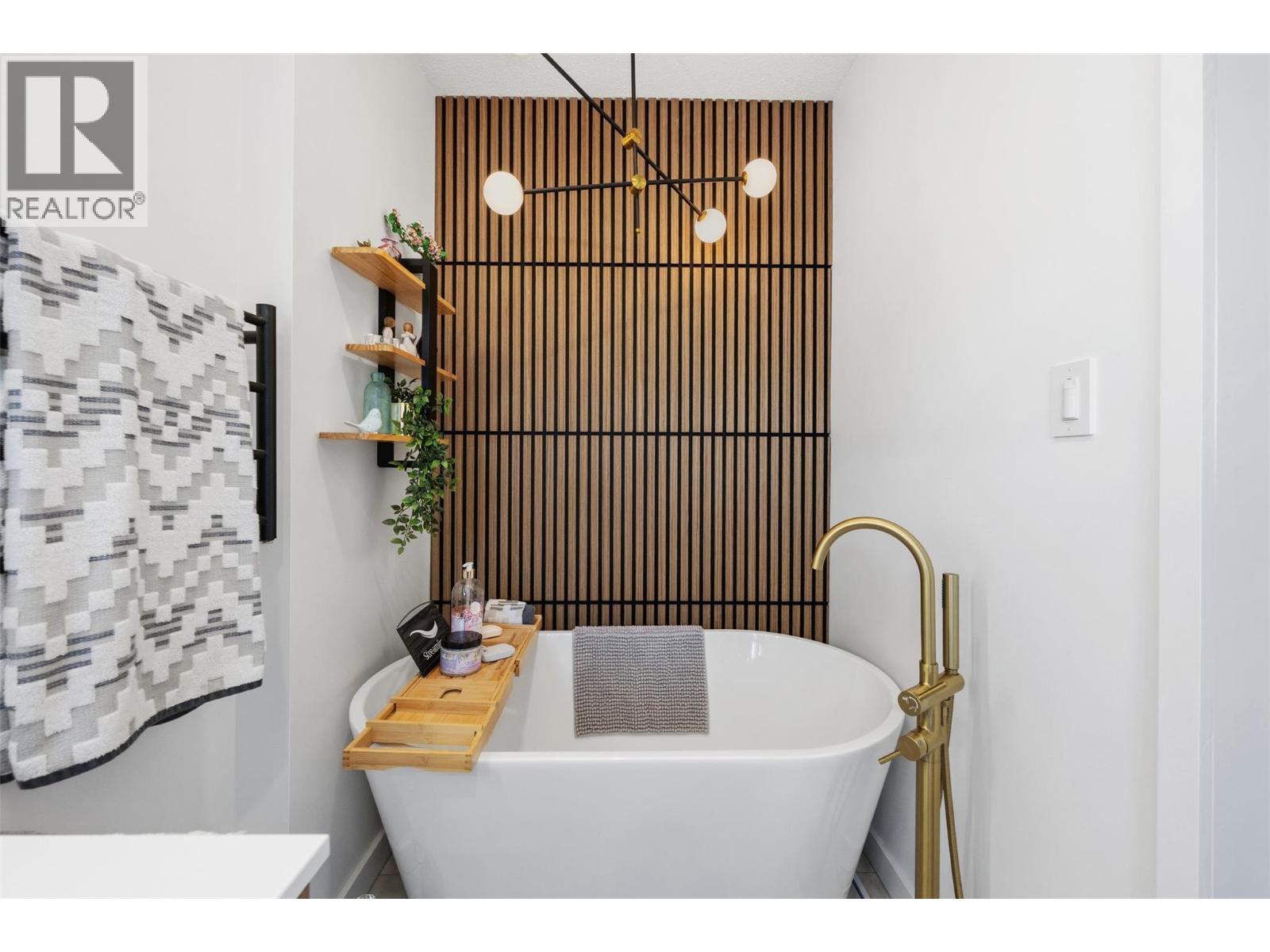 5809 Cottonwood Drive, Osoyoos
