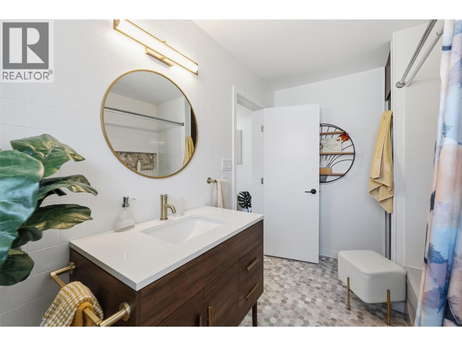 5809 Cottonwood Drive - 55