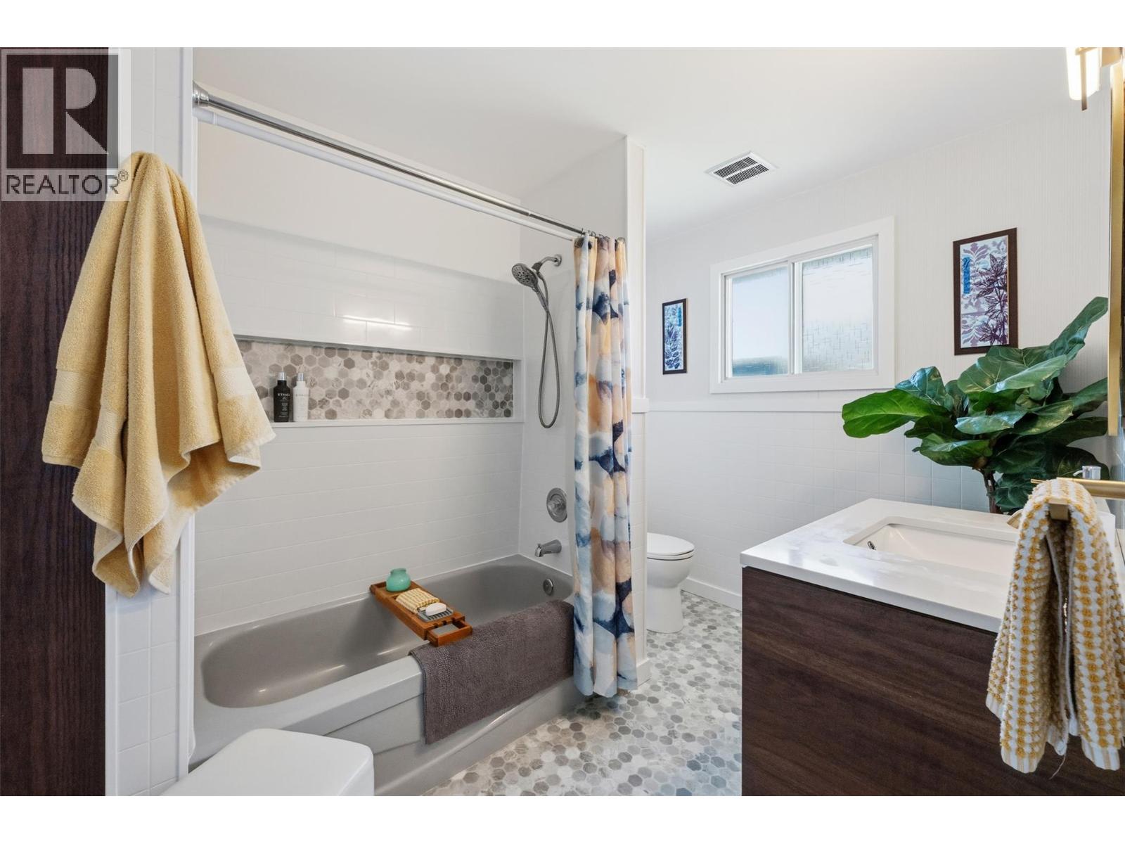 5809 Cottonwood Drive, Osoyoos