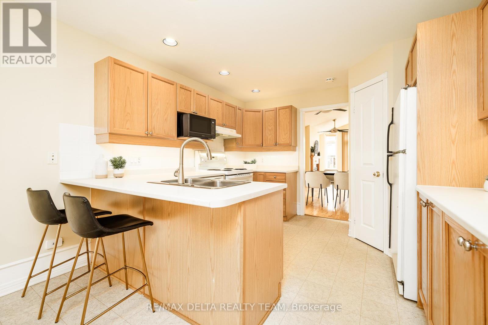 859 GIANT CEDARS CRESCENT - 10