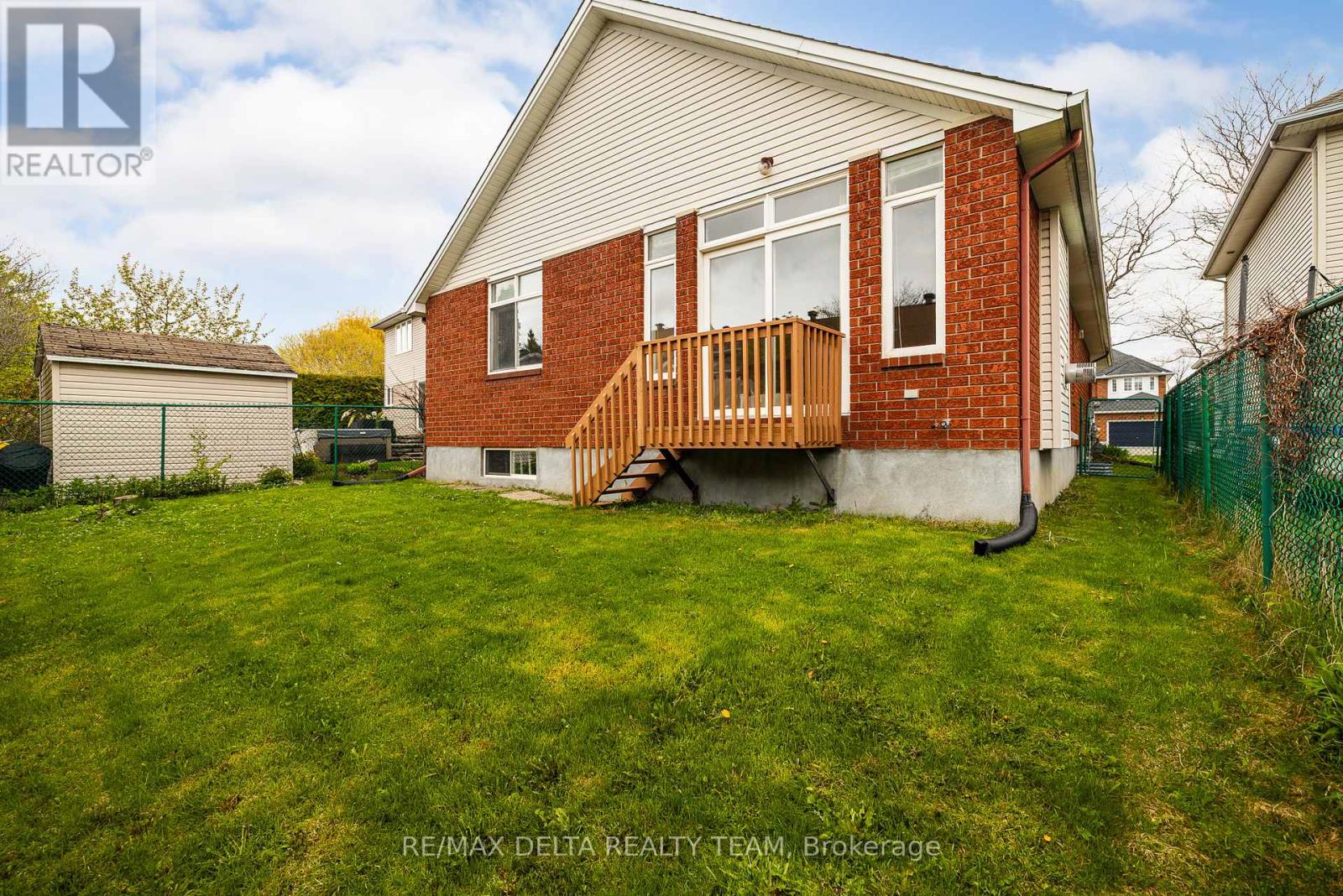 859 GIANT CEDARS CRESCENT - 27