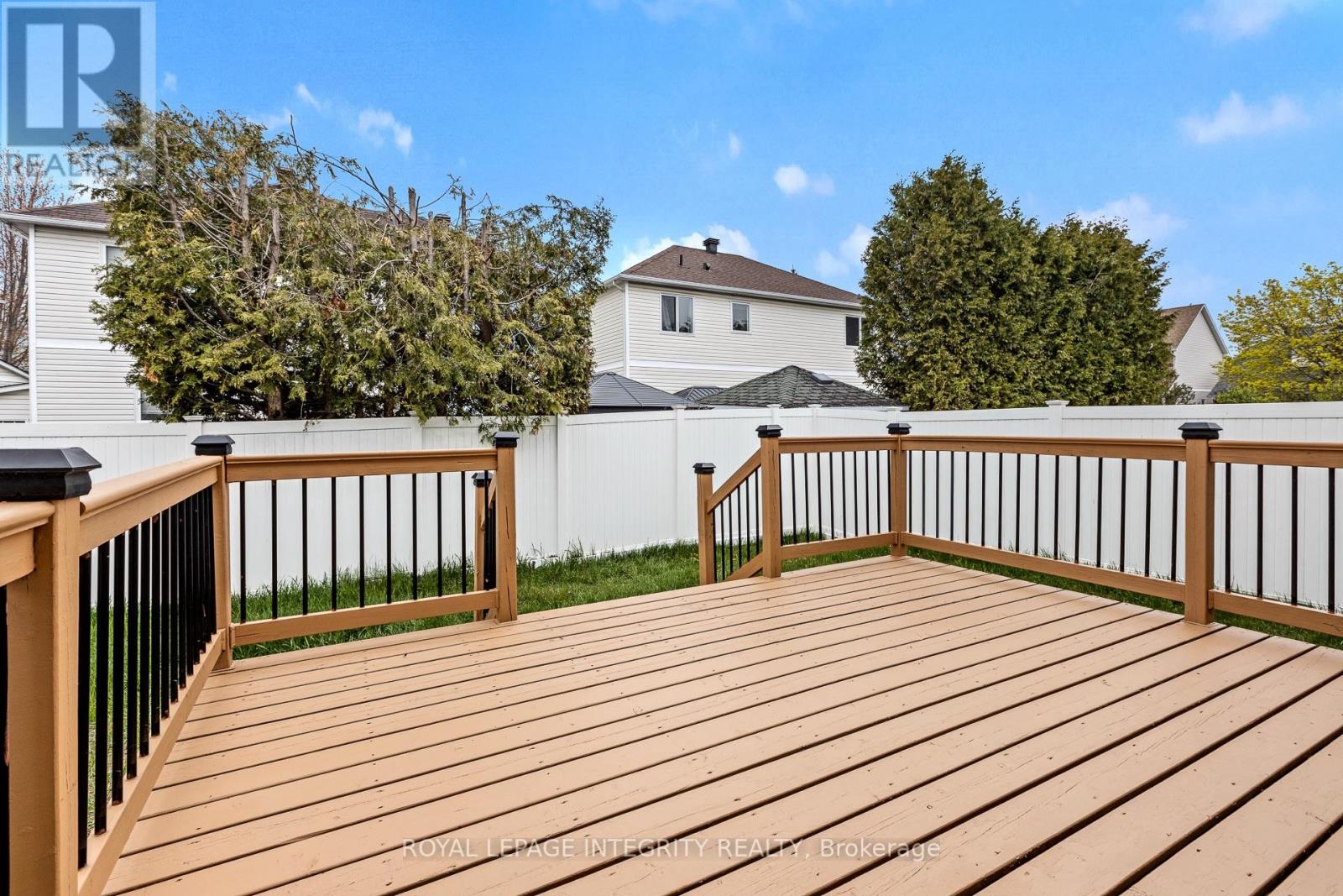 1031 UNICORN AVENUE - 35