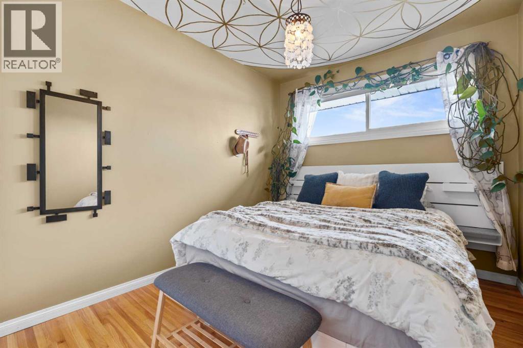 223 45 Street SW - 24