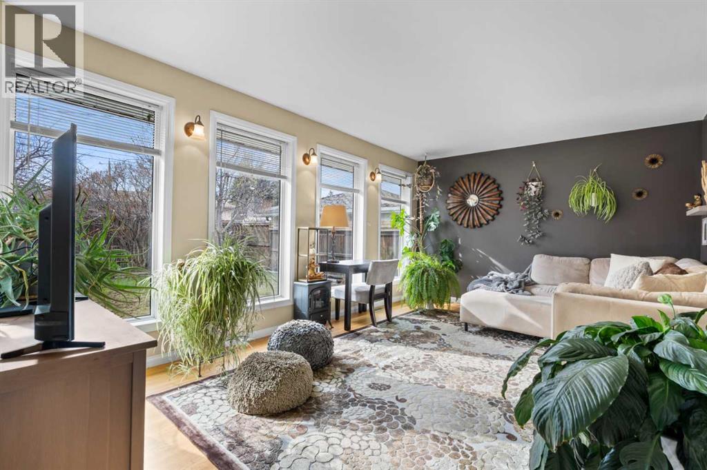 223 45 Street SW - 17