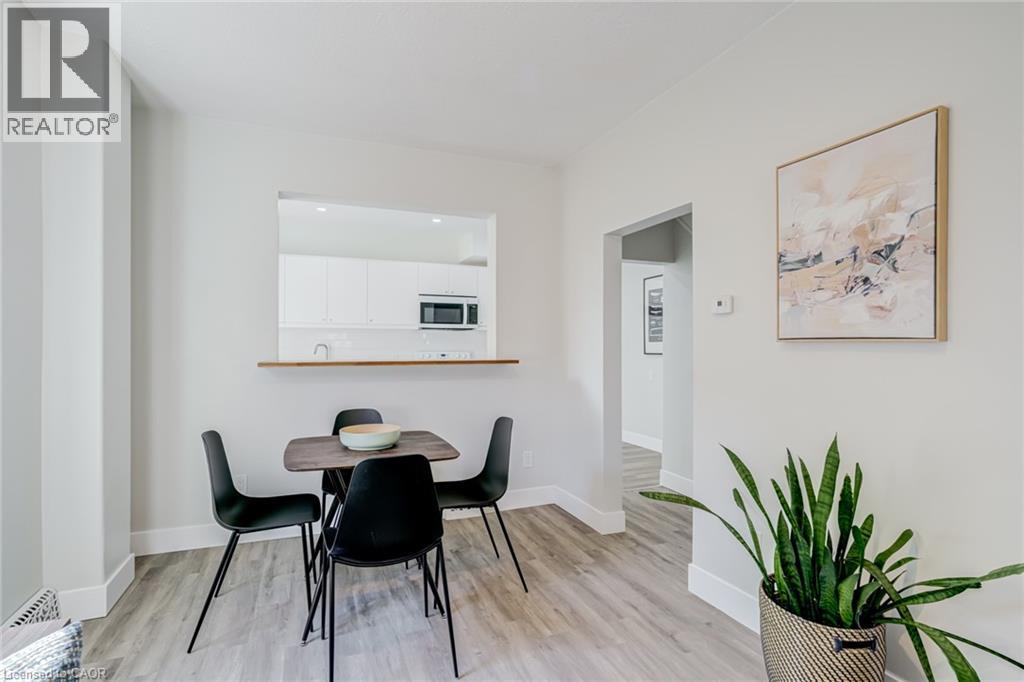 131 PARK Row N - 8