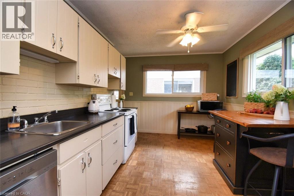 9 MARION Crescent, Dundas, Ontario, L9H1H9 — Photo 23