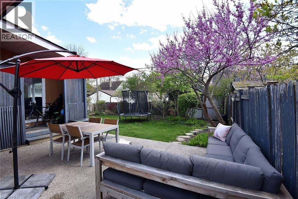 9 MARION Crescent, Dundas, Ontario, L9H1H9 — Photo 35