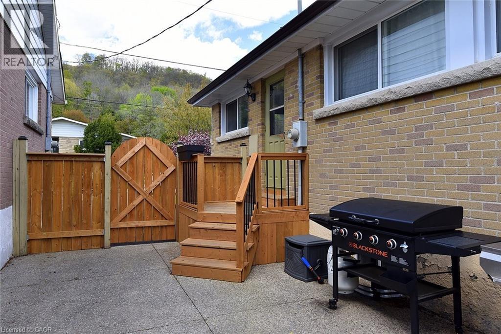 9 MARION Crescent - 36