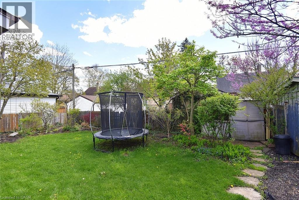 9 MARION Crescent, Dundas, Ontario, L9H1H9 — Photo 41