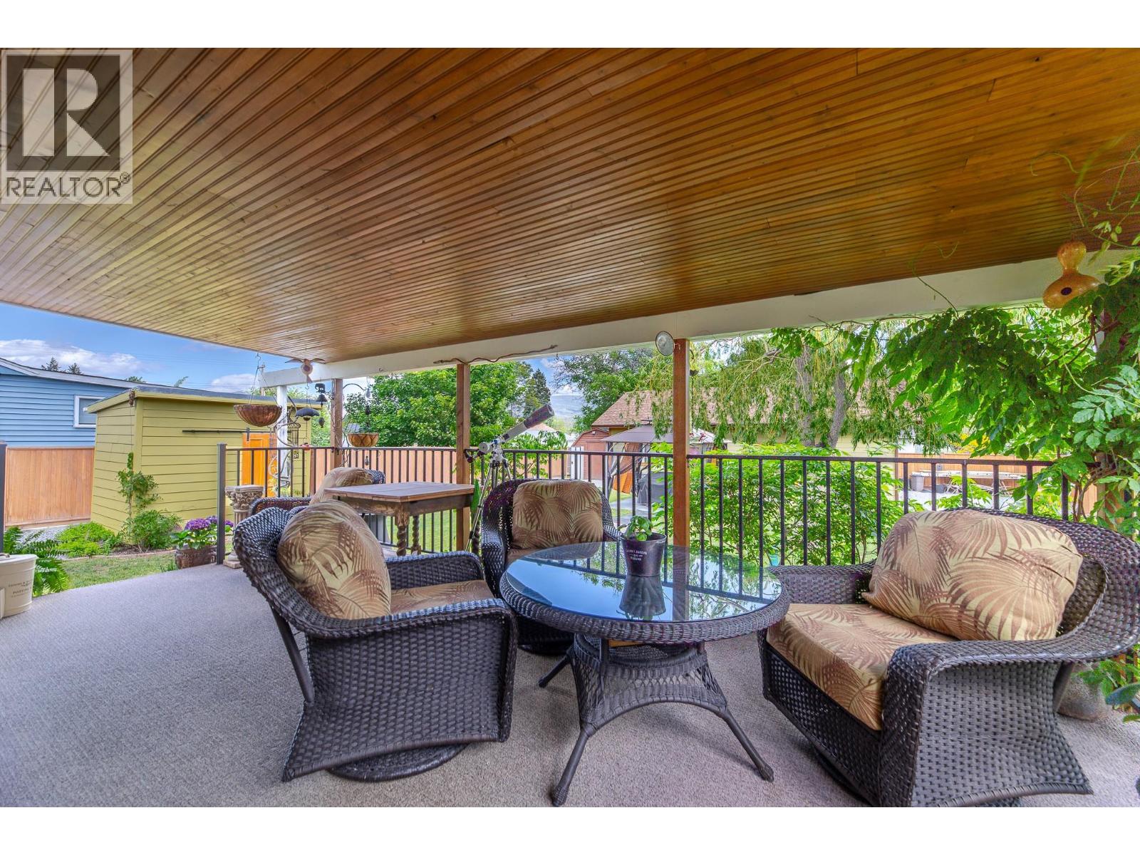  14001 McPherson Avenue, Summerland