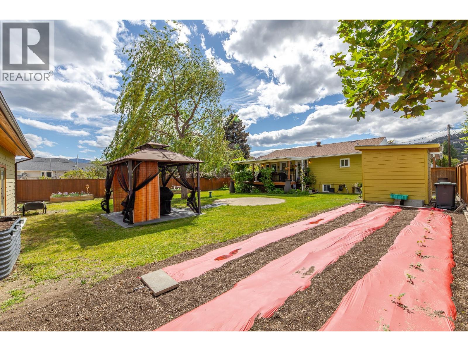  14001 McPherson Avenue, Summerland
