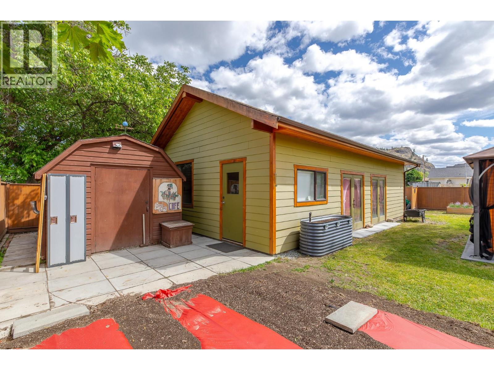  14001 McPherson Avenue, Summerland