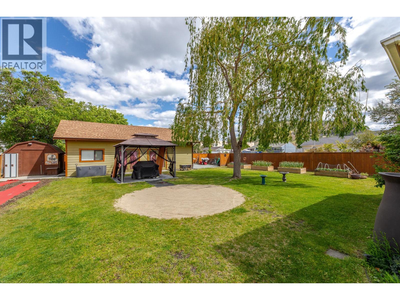  14001 McPherson Avenue, Summerland