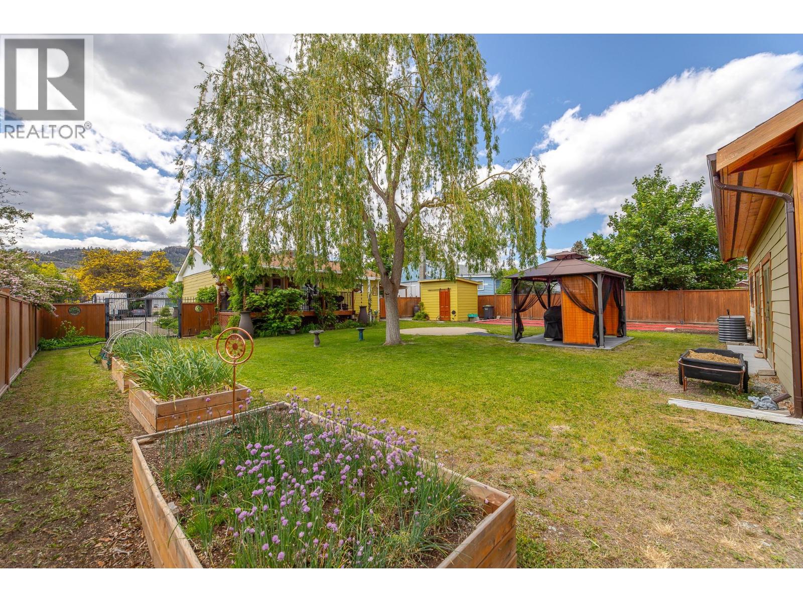  14001 McPherson Avenue, Summerland