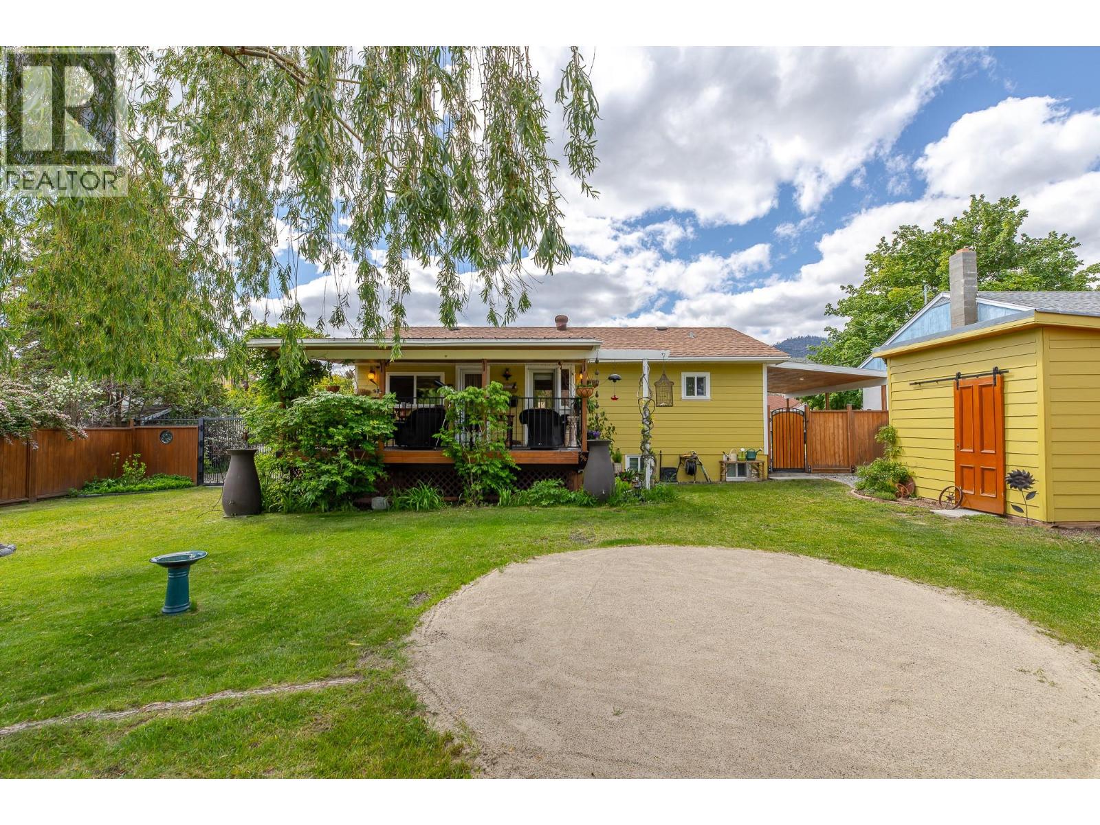  14001 McPherson Avenue, Summerland