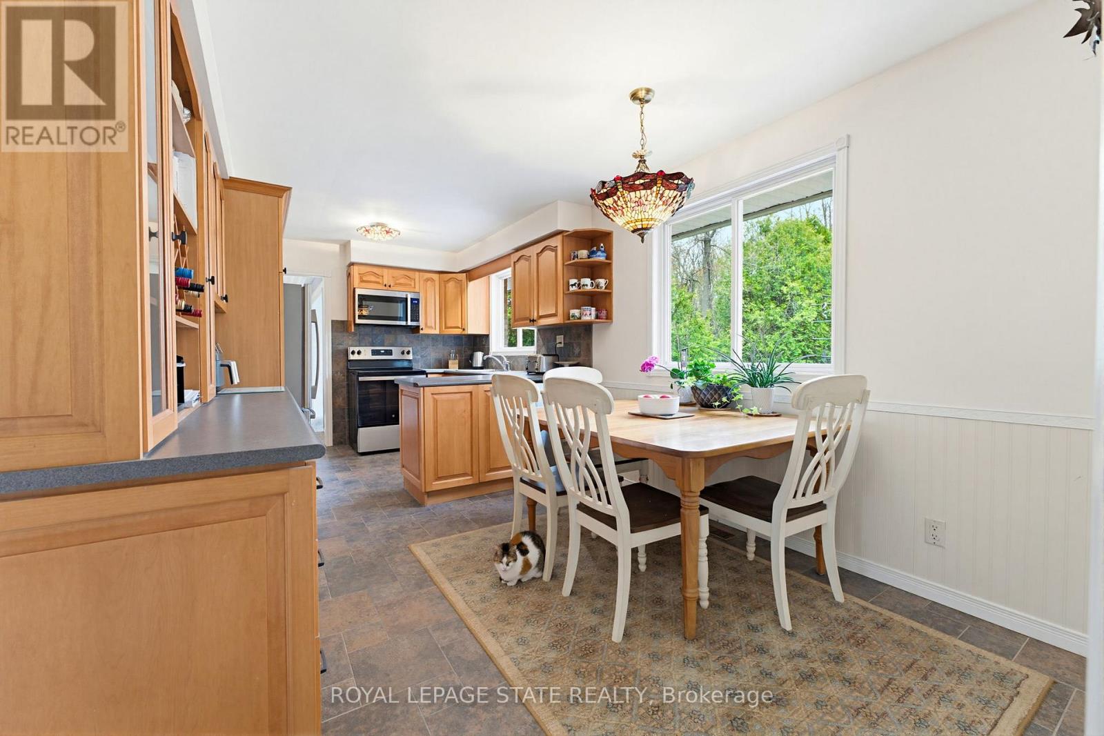 10 HUISMAN LANE - 12