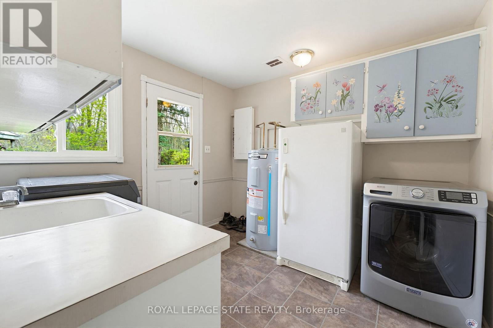 10 HUISMAN LANE - 35