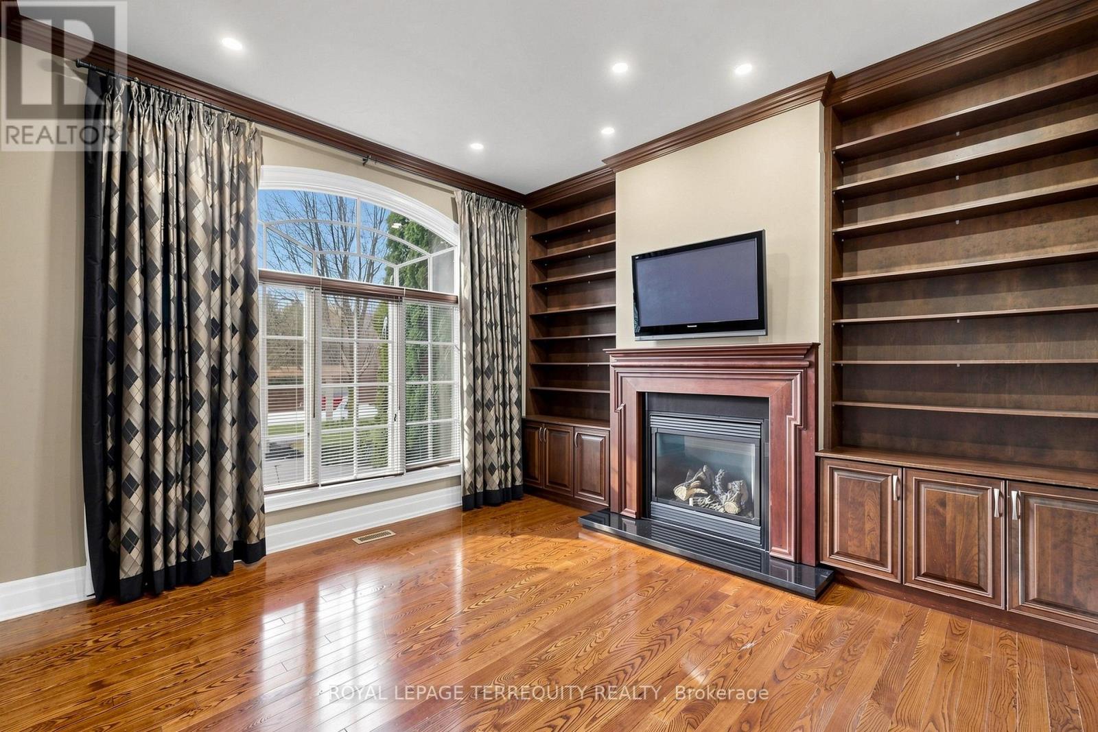 63 GRAYFIELD DRIVE - 25