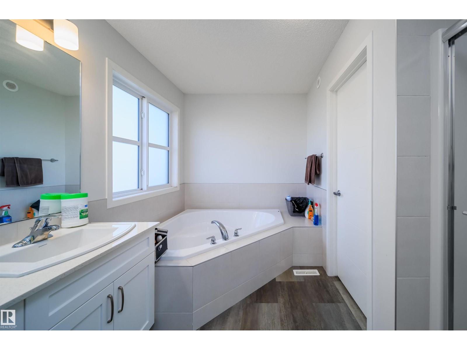9651 229 ST NW, Edmonton