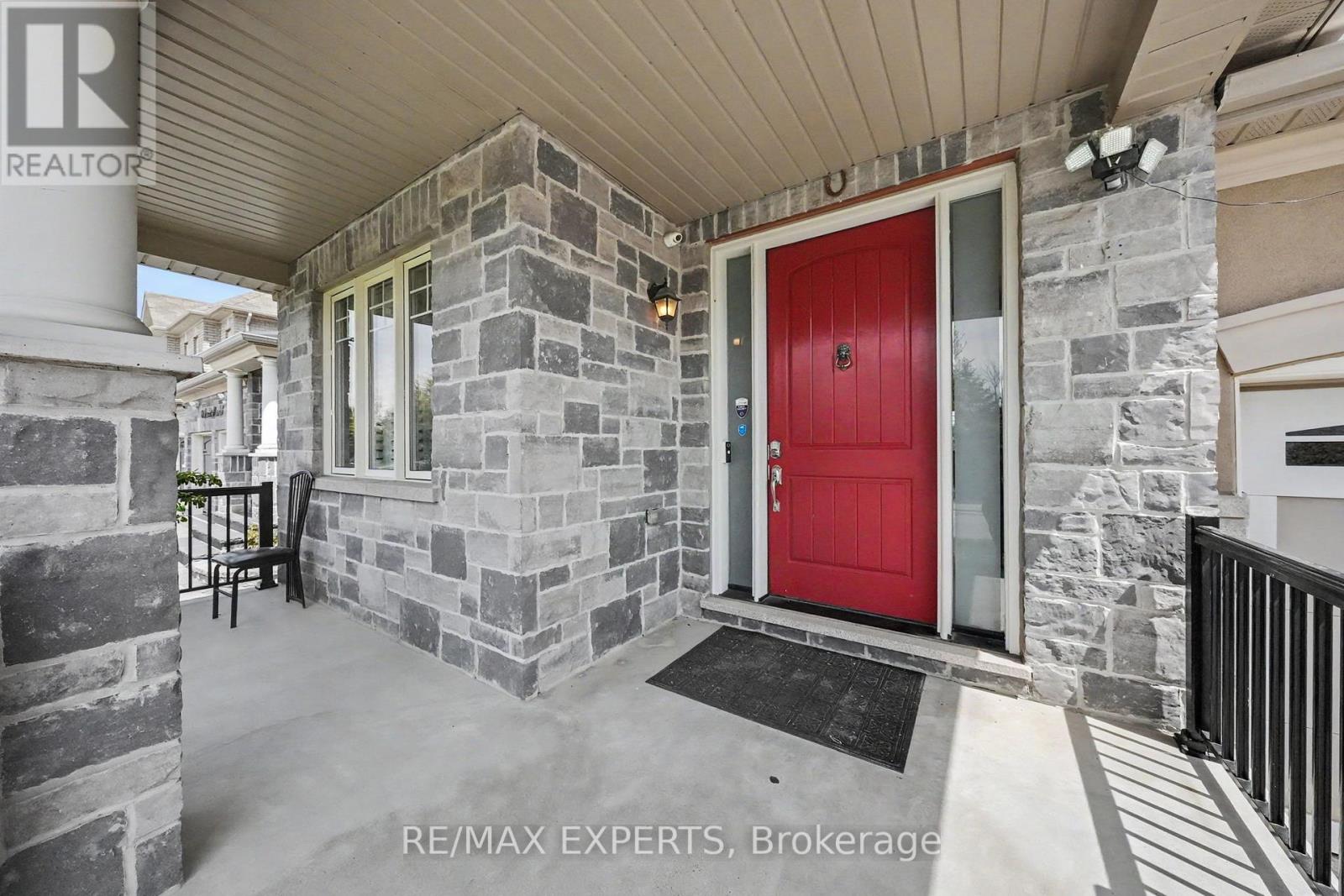 74 DUNROBIN CRESCENT - 9