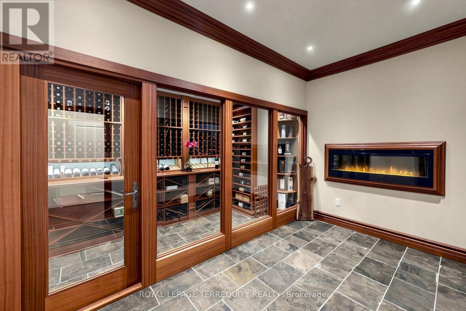63 GRAYFIELD DRIVE - 33