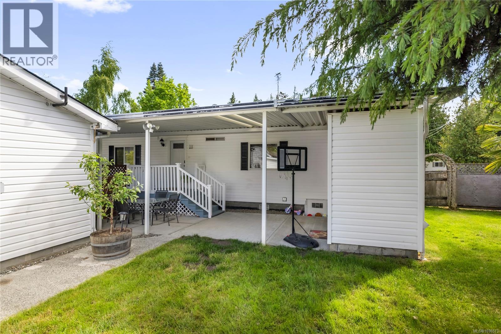 661 Barclay Cres N - 10